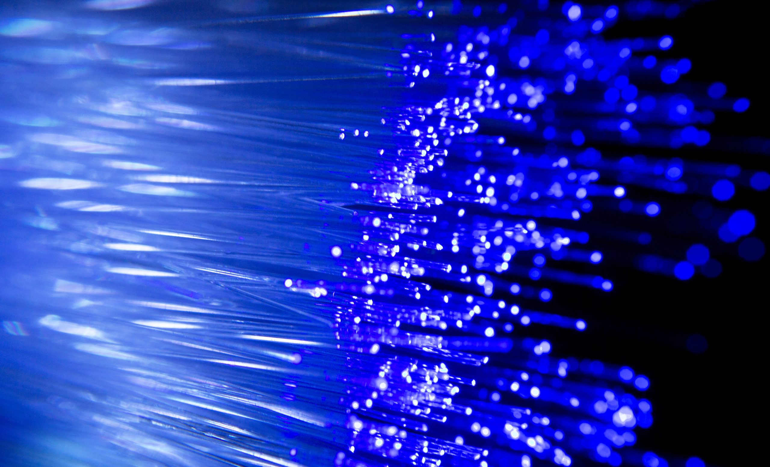 beautiful-optical-fiber-detail (2)